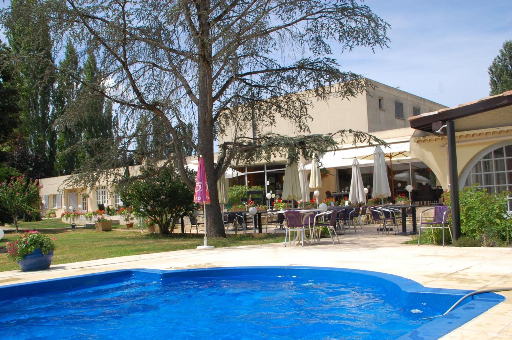 Logis Hotel & Restaurant Le Fleurance Exteriör bild