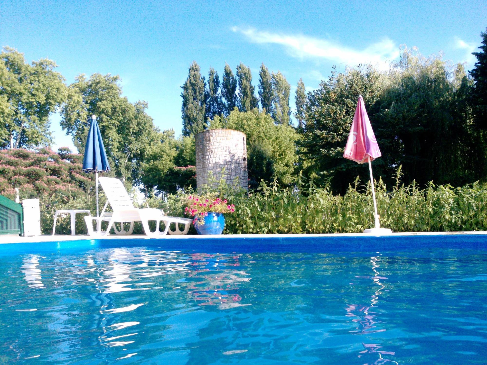 Logis Hotel & Restaurant Le Fleurance Exteriör bild