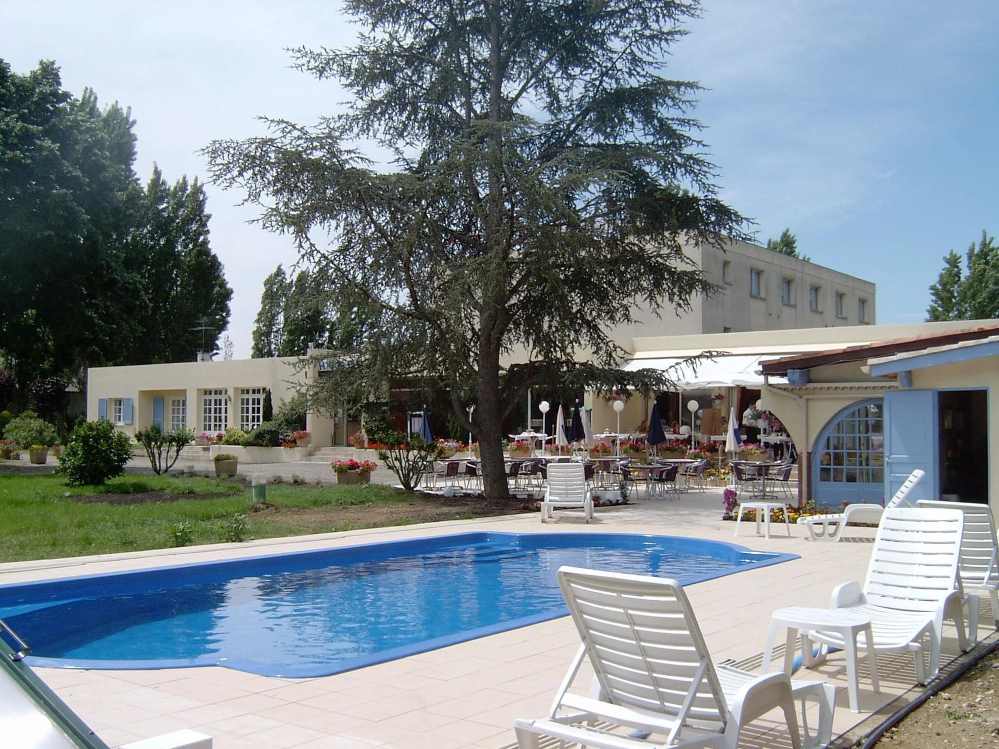 Logis Hotel & Restaurant Le Fleurance Exteriör bild