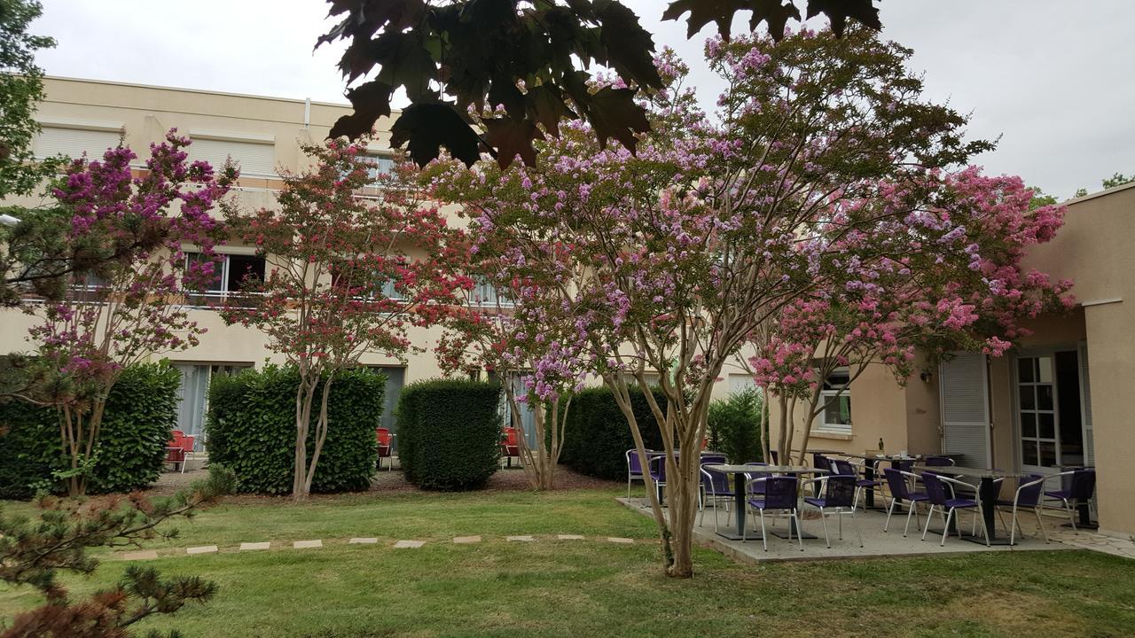 Logis Hotel & Restaurant Le Fleurance Exteriör bild